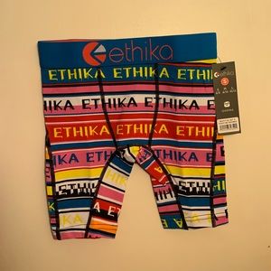 4 pairs of ethikas